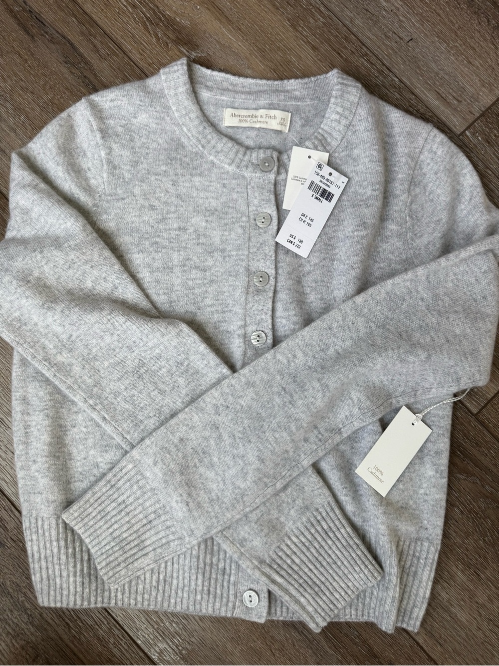 NWT Abercrombie & Fitch 100% Cashmere Gray Crew Neck Cardigan XS Luxury Sweater - Picture 2 of 9